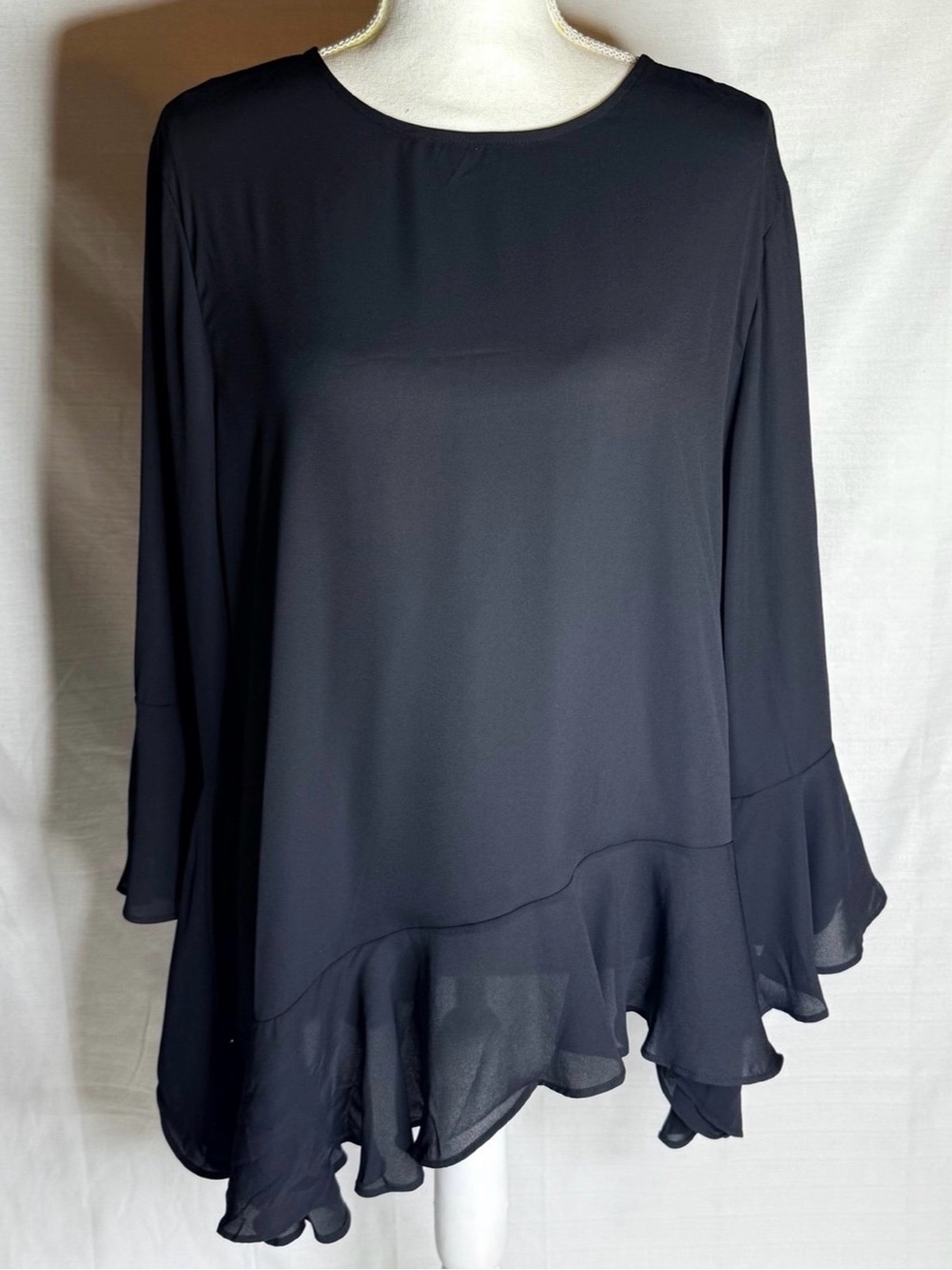 Chico’s Womens Blouse Size 2 Black Asymmetrical Bell Sleeve Top Flowy Shirt New - Picture 1 of 11